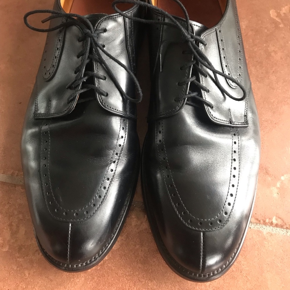 ALLEN EDMOND Kingsley Leather Brogue Split Toe